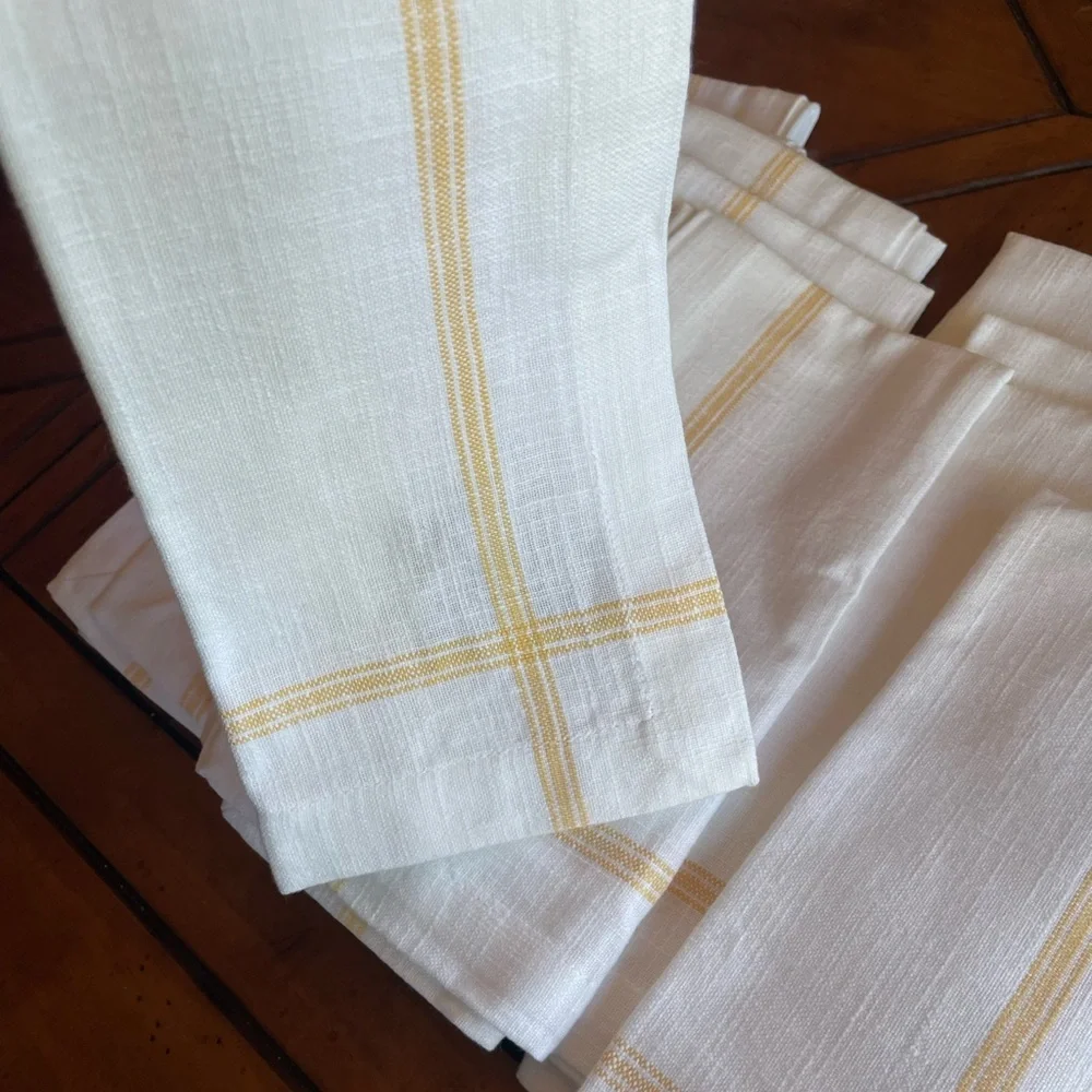 NEW Pottery Barn SET 12 napkins